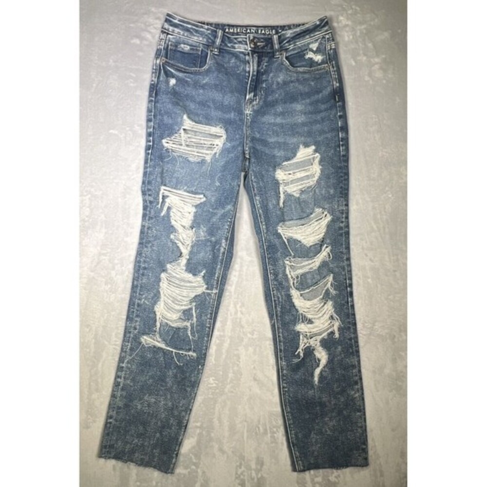 American Eagle Women's Mom Jeans Straight Leg Size 4 R Distressed Stretch Casual